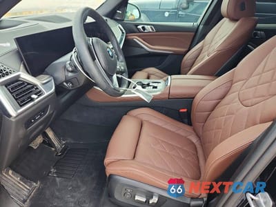 Zdjęcie 7 z 12 samochodu: 2025 BMW X5 XDRIVE40I VIN:5UX23EU01S9Y05168 - miniatura
