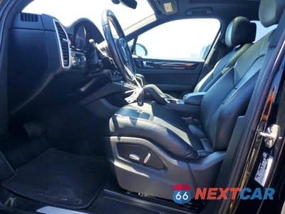 Zdjęcie 7 z 13 samochodu: 2019 PORSCHE CAYENNE VIN:WP1AA2AY1KDA18163 - miniatura
