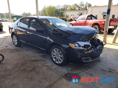 Czwarte zdjęcie samochodu z boku: 2011 LINCOLN MKZ VIN:3LNHL2GC5BR753608 - miniatura