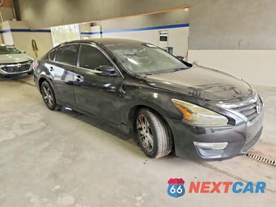 Czwarte zdjęcie samochodu z boku: 2013 NISSAN ALTIMA 2.5 VIN:1N4AL3AP3DN410590 - miniatura