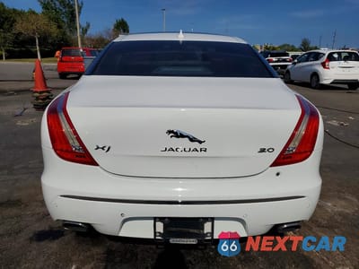 Zdjęcie 6 z 12 samochodu: 2014 JAGUAR XJ VIN:SAJWA1CZ0E8V71540 - miniatura