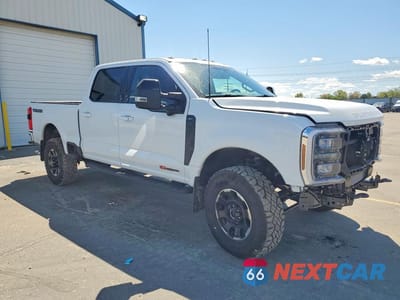 Czwarte zdjęcie samochodu z boku: 2026 FORD F250 SUPER DUTY VIN:1FT8W2BM4TED75670 - miniatura