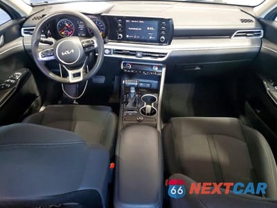 Zdjęcie 8 z 13 samochodu: 2022 KIA K5 LXS VIN:5XXG14J20NG120079 - miniatura