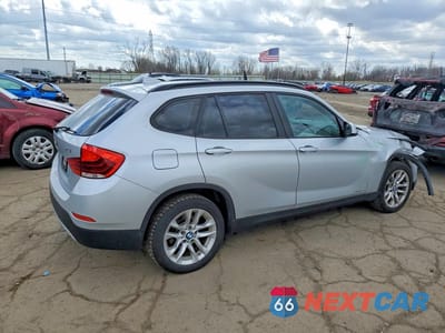 Trzecie zdjęcie samochodu z tyłu: 2015 BMW X1 XDRIVE28I VIN:WBAVL1C53FVY32144 - miniatura