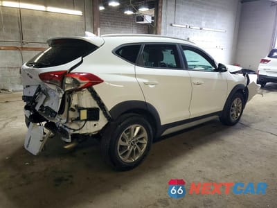 Trzecie zdjęcie samochodu z tyłu: 2017 HYUNDAI TUCSON SE PLUS VIN:KM8J33A44HU420584 - miniatura