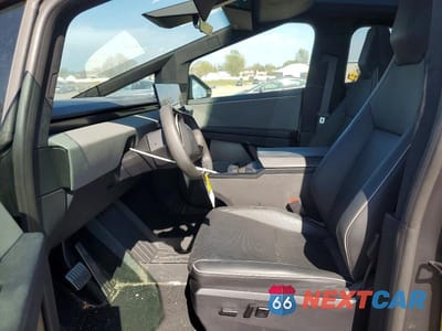 Zdjęcie 7 z 13 samochodu: 2024 TESLA CYBERTRUCK VIN:7G2CEHED0RA049734 - miniatura