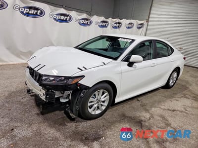2026 TOYOTA CAMRY LE 4T1DAACK8TU272970 - główne zdjęcie licytacji z USA - miniatura