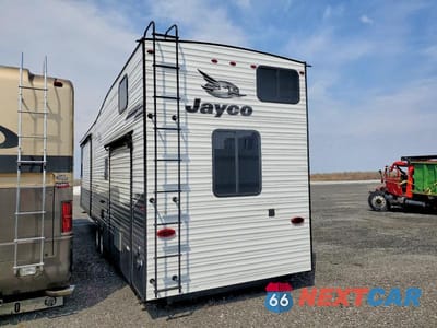 Trzecie zdjęcie samochodu z tyłu: 2023 JAYCO JAYFL40RBS - CAMPER VIN:1UJBC0BV4P11L0084 - miniatura