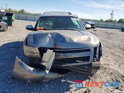 Piąte zdjęcie samochodu w środku: 2013 CHEVROLET TAHOE C1500 LT VIN:1GNSCBE05DR299319 - miniatura