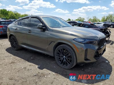 Czwarte zdjęcie samochodu z boku: 2024 BMW X6 XDRIVE40I VIN:5UX33EX09R9U98035 - miniatura