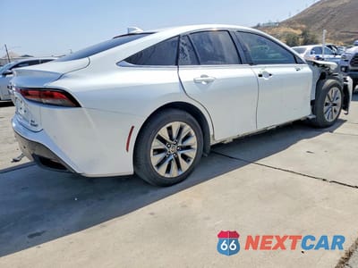 Trzecie zdjęcie samochodu z tyłu: 2022 TOYOTA MIRAI XLE VIN:JTDAAAAA4NA005895 - miniatura