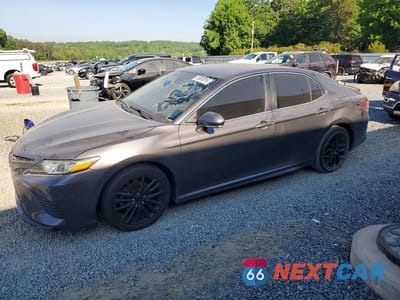 2018 TOYOTA CAMRY SE 4T1B11HK4JU518913 - główne zdjęcie licytacji z USA - miniatura