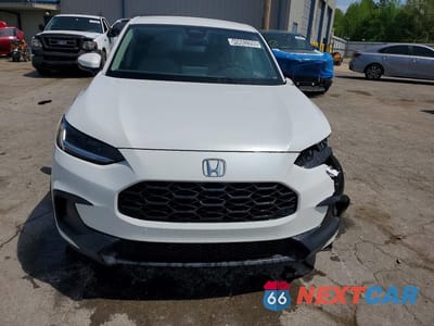 Piąte zdjęcie samochodu w środku: 2025 HONDA HR-V LX VIN:3CZRZ1H3XSM757547 - miniatura