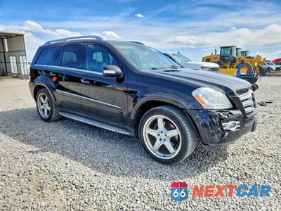 Czwarte zdjęcie samochodu z boku: 2008 MERCEDES-BENZ GL 550 4MATIC VIN:4JGBF86EX8A320498 - miniatura
