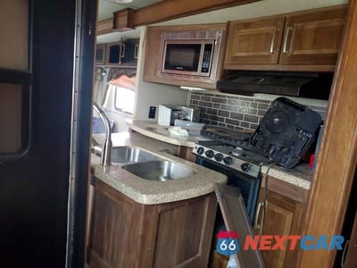 Piąte zdjęcie samochodu w środku: 2016 KEYSTONE COUGAR CAMPER VIN:4YDF32726G2507498 - miniatura