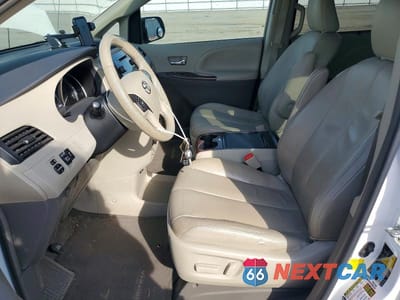 Zdjęcie 7 z 13 samochodu: 2012 TOYOTA SIENNA XLE 8-PASSENGER VIN:5TDYK3DC5CS265727 - miniatura