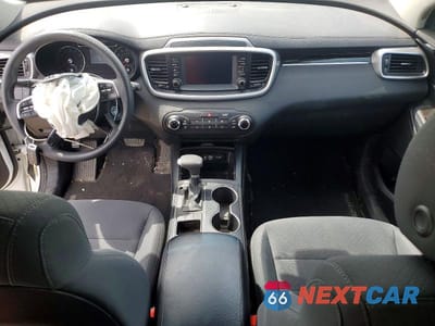 Zdjęcie 8 z 13 samochodu: 2020 KIA SORENTO LX VIN:5XYPGDA32LG646410 - miniatura