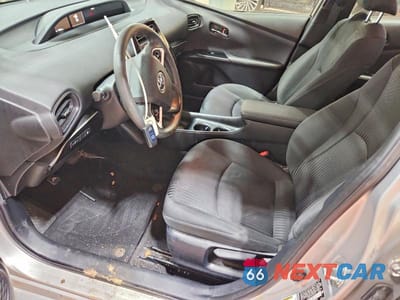 Zdjęcie 7 z 11 samochodu: 2016 TOYOTA PRIUS TWO VIN:JTDKBRFU8G3008020 - miniatura