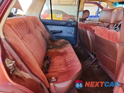 Zdjęcie 10 z 13 samochodu: 1987 HONDA CIVIC 1.5 VIN:1HGEC463XHA079240 - miniatura