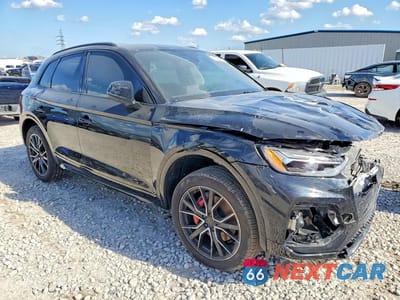 Czwarte zdjęcie samochodu z boku: 2025 AUDI SQ5 PREMIUM PLUS VIN:WA1B4AFY0S2025580 - miniatura