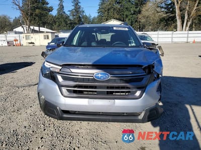 Piąte zdjęcie samochodu w środku: 2025 SUBARU FORESTER PREMIUM VIN:JF2SLDDC4SH412066 - miniatura