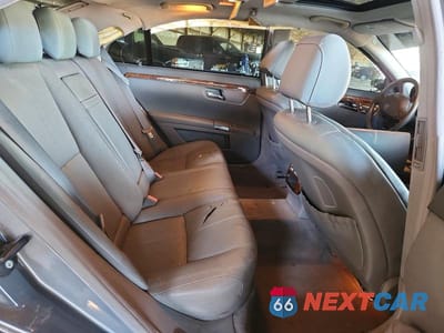 Zdjęcie 10 z 12 samochodu: 2007 MERCEDES-BENZ S 550 VIN:WDDNG71X27A074343 - miniatura
