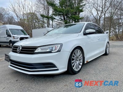 Drugie zdjęcie samochodu z przodu: 2017 VOLKSWAGEN JETTA SE VIN:3VWB67AJ5HM364931 - miniatura