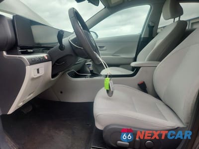 Zdjęcie 7 z 12 samochodu: 2025 HYUNDAI KONA SEL VIN:KM8HB3AB0SU339640 - miniatura