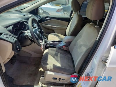 Zdjęcie 7 z 13 samochodu: 2016 FORD ESCAPE SE VIN:1FMCU9G96GUC13754 - miniatura