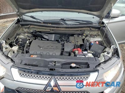 Zdjęcie 11 z 12 samochodu: 2020 MITSUBISHI OUTLANDER SE VIN:JA4AD3A36LZ048597 - miniatura
