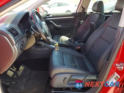 Zdjęcie 7 z 11 samochodu: 2008 VOLKSWAGEN JETTA SE VIN:3VWRM71K78M120453 - miniatura