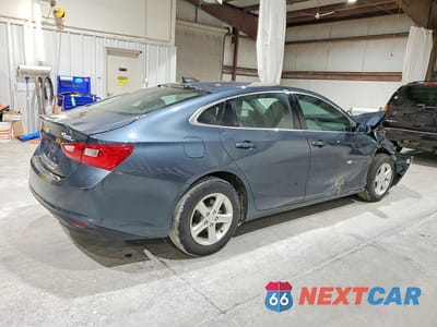 Trzecie zdjęcie samochodu z tyłu: 2020 CHEVROLET MALIBU LS VIN:1G1ZB5ST5LF119596 - miniatura