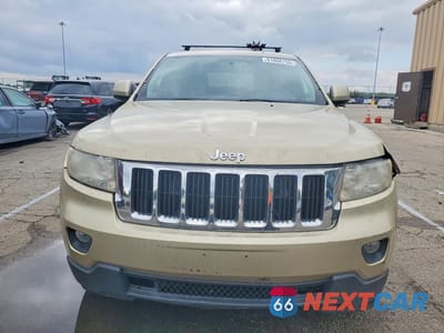 Piąte zdjęcie samochodu w środku: 2011 JEEP GRAND CHEROKEE LAREDO VIN:1J4RR4GG6BC581362 - miniatura