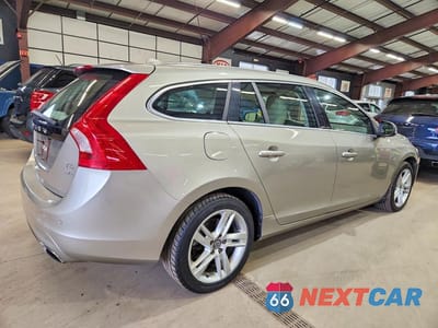 Trzecie zdjęcie samochodu z tyłu: 2015 VOLVO V60 PLATINUM VIN:YV1612SM9F1267136 - miniatura