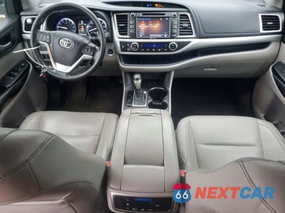 Zdjęcie 8 z 12 samochodu: 2015 TOYOTA HIGHLANDER XLE VIN:5TDJKRFHXFS119762 - miniatura