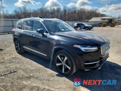Czwarte zdjęcie samochodu z boku: 2016 VOLVO XC90 T6 VIN:YV4A22PN7G1002955 - miniatura