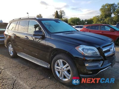 Czwarte zdjęcie samochodu z boku: 2015 MERCEDES-BENZ GL 350 BLUETEC VIN:4JGDF2EE1FA551374 - miniatura