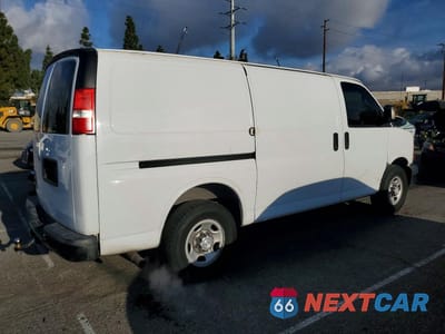 Trzecie zdjęcie samochodu z tyłu: 2016 CHEVROLET EXPRESS G2500 VIN:1GCWGAFF4G1297236 - miniatura