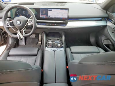 Zdjęcie 8 z 12 samochodu: 2025 BMW 530 I VIN:WBA43FJ00SCU14680 - miniatura