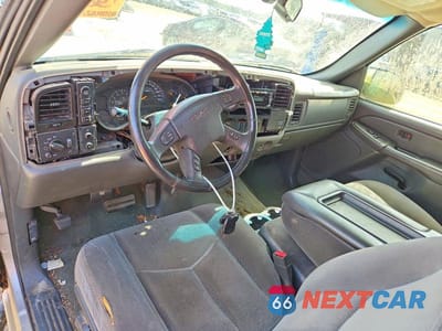 Zdjęcie 8 z 11 samochodu: 2004 GMC NEW SIERRA K1500 VIN:2GTEK19T841285141 - miniatura