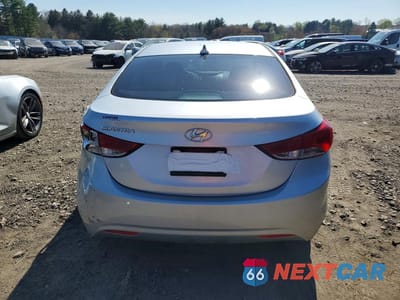 Zdjęcie 6 z 12 samochodu: 2012 HYUNDAI ELANTRA GLS VIN:5NPDH4AE7CH094624 - miniatura