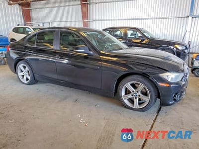 Czwarte zdjęcie samochodu z boku: 2015 BMW 328 XI VIN:WBA3B3G5XFNT18016 - miniatura