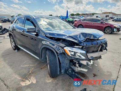 Czwarte zdjęcie samochodu z boku: 2017 MERCEDES-BENZ GLA 250 VIN:WDCTG4EBXHJ307038 - miniatura