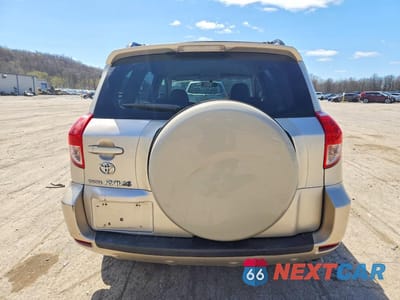 Zdjęcie 6 z 13 samochodu: 2007 TOYOTA RAV4 BASE VIN:JTMZD33V475064799 - miniatura