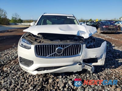 Piąte zdjęcie samochodu w środku: 2020 VOLVO XC90 T5 MOMENTUM VIN:YV4102PK3L1598197 - miniatura
