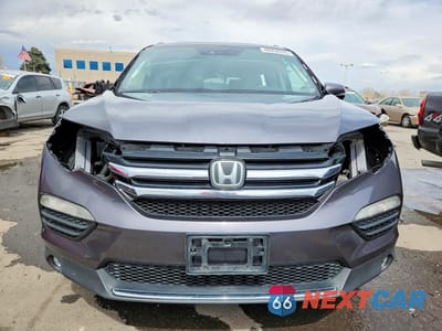Piąte zdjęcie samochodu w środku: 2018 HONDA PILOT TOURING VIN:5FNYF6H96JB048337 - miniatura