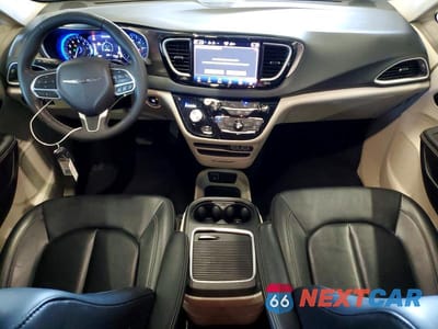 Zdjęcie 8 z 13 samochodu: 2024 CHRYSLER PACIFICA TOURING L VIN:2C4RC1BG3RR148869 - miniatura