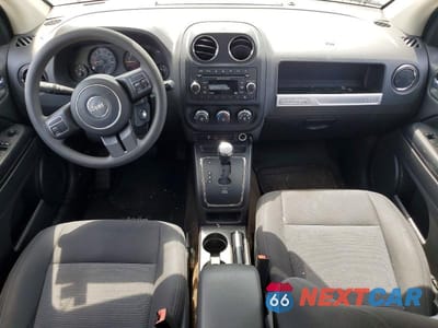 Zdjęcie 8 z 12 samochodu: 2017 JEEP COMPASS SPORT VIN:1C4NJCBAXHD211124 - miniatura
