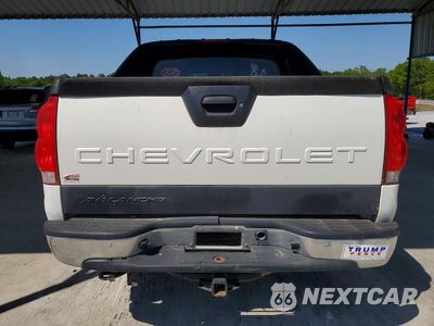 Zdjęcie 6 z 12 samochodu: 2005 CHEVROLET AVALANCHE C1500 VIN:3GNEC12Z15G164785 - miniatura