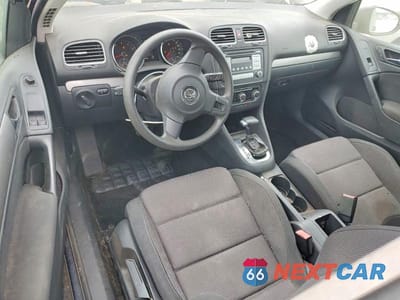 Zdjęcie 8 z 12 samochodu: 2010 VOLKSWAGEN GOLF VIN:WVWBB7AJ9AW263900 - miniatura